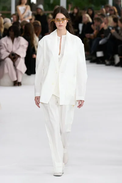 Look 34